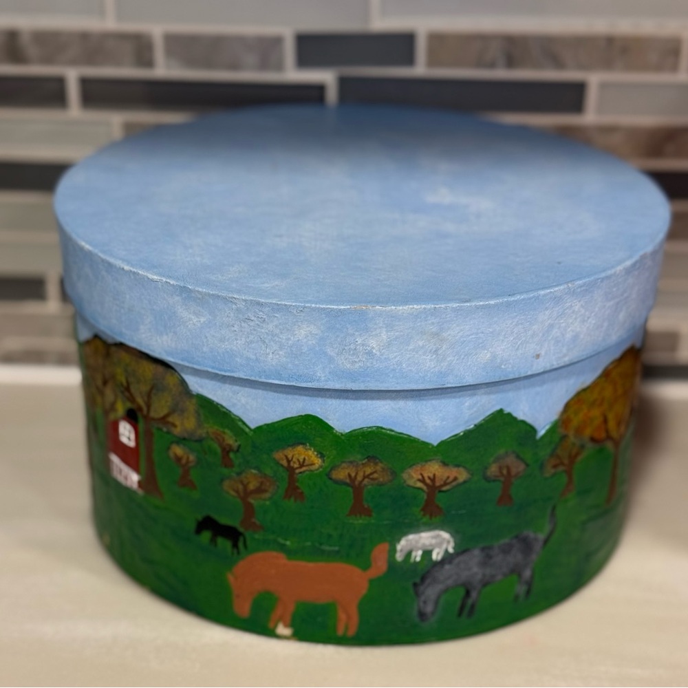 Primitive Hand-Painted Round Band Box Horses Farm Velvet Interior